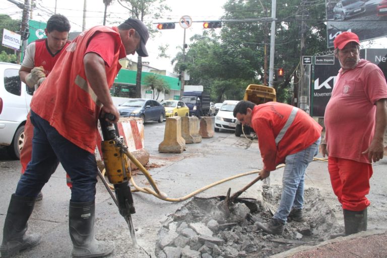 Municipalidad de Asunción inició obras para mejorar la circulación en la bocacalle de España y General Santos
