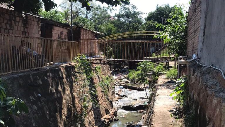 Municipalidad de Asunción sigue en la construcción y reparación de muros de contención, que tienen problemas por las últimas lluvias