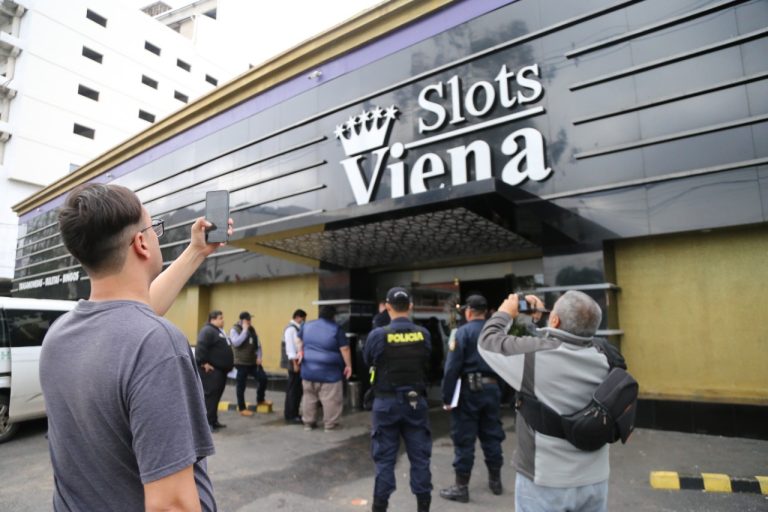 La Policía Municipal de Fiscalización (PMF) clausuró local de un casino por deuda tributaria con la comuna de Asunción