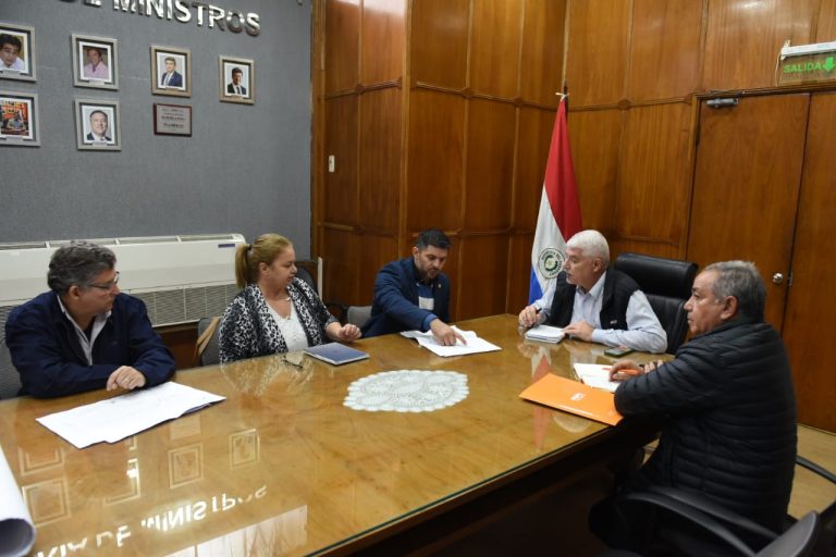 Intendente Rodríguez se reunió con el Ministro de Obras para tratar sobre importantes obras en la capital