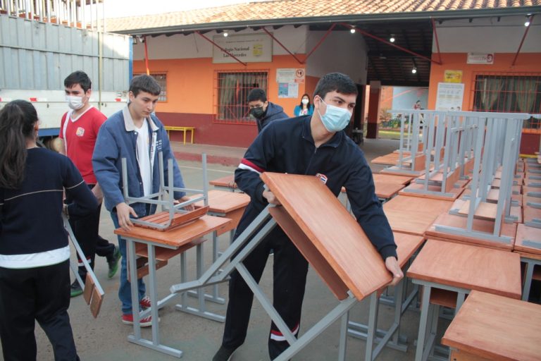 Recursos provenientes del FONACIDE posibilitaron la entrega de mobiliarios en un total de 58 instituciones educativas
