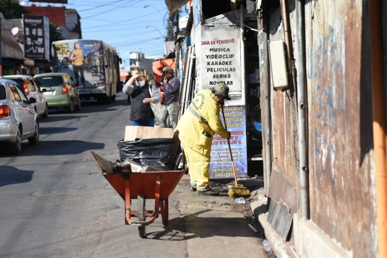Mejoraron la limpieza y el orden en el Mercado Municipal Nº 4 a  partir de la implementación de la campaña “No seas puerco”