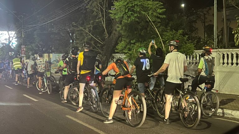 Con gran éxito se realizó el paseo AMABICI de noche por la nueva bicisenda de Asunción