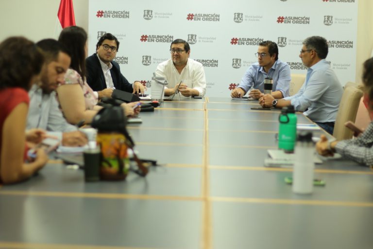 Técnicos del municipio y Parxin ajustan detalles para implementación del estacionamiento tarifado