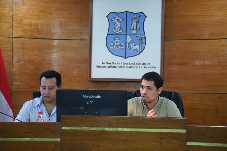 Concejales de la Comisión de Legislación y transporte de la Junta Municipal se reunieron  con Federico Mora y el representante legal de Parxin ultimando detalles del estacionamiento tarifado en Asunción