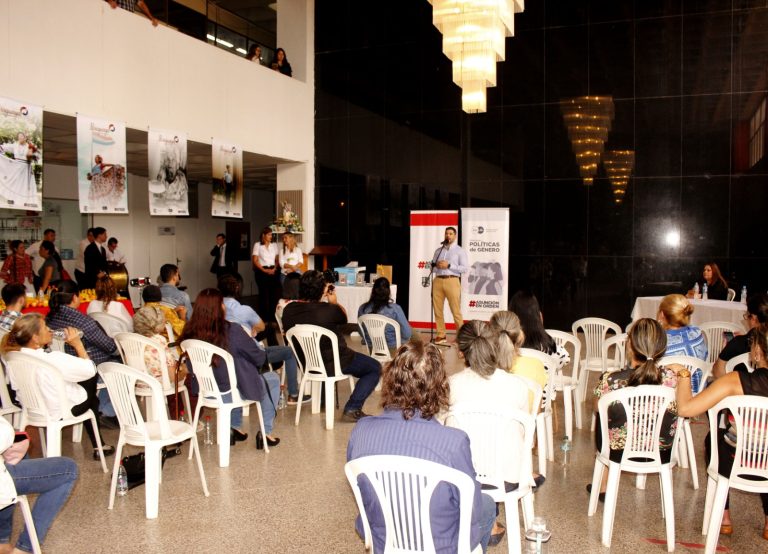 Comuna conmemora el Día de la Mujer Paraguaya con premiación fotográfica y anuncio sobre albergue para mujeres