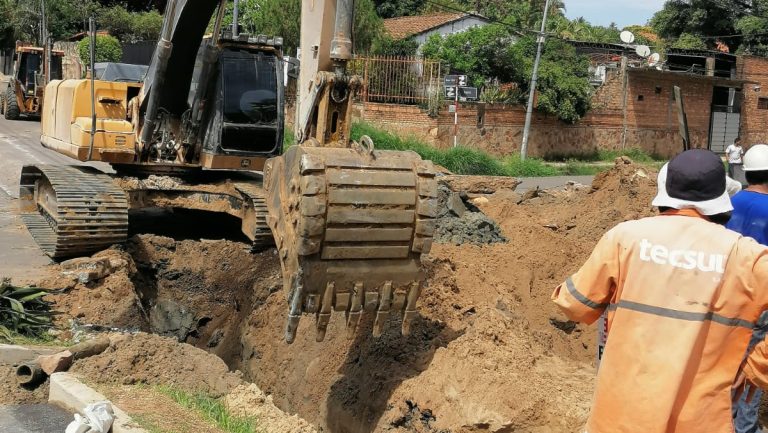 En Molas López e Itapúa reanudan trabajos de excavación para colocación de tuberías cloacales, en el marco de la obra del desagüe pluvial en el lote 2