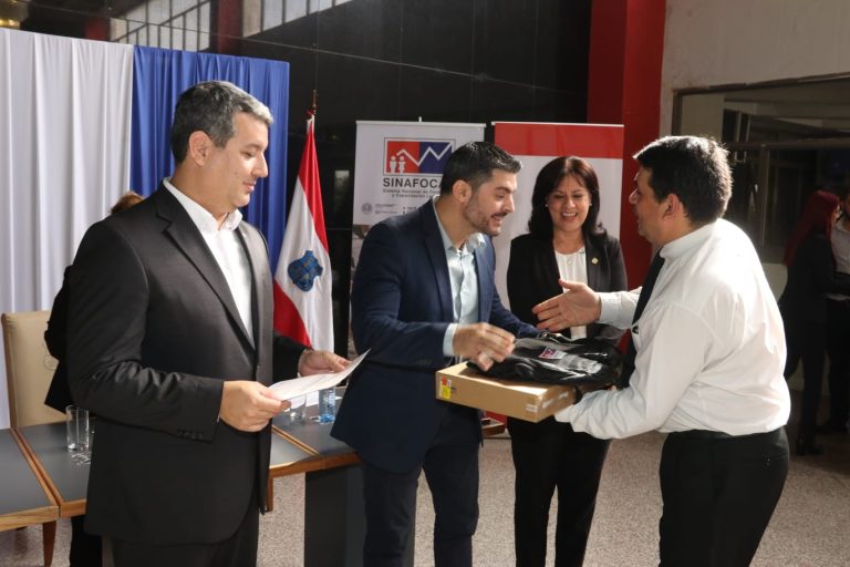 Municipalidad de Asunción promueve la capacitación de sus funcionarios conjuntamente con la SINAFOCAL