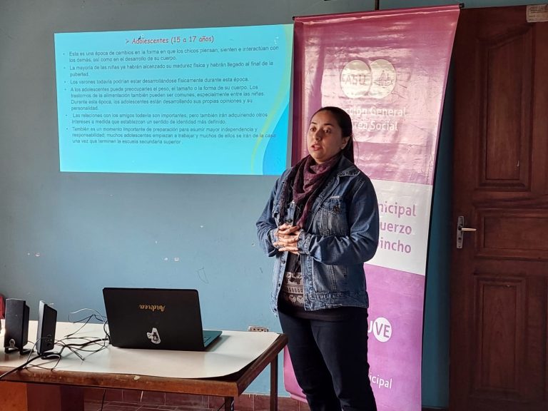 Charlas dirigidas a padres y tutores sobre crianza positiva realiza la Municipalidad en diversas zonas de la ciudad capital