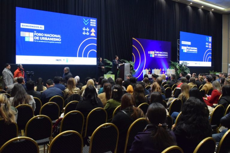 Asunción presenta logros y desafíos en el primer día del Foro Nacional de Urbanismo