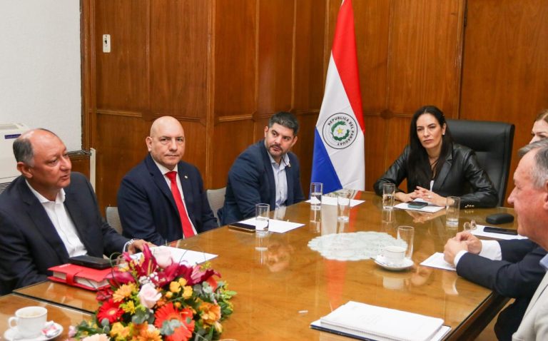 Se reactiva proyecto de remodelación total de la avenida Artigas luego de la reunión mantenida entre el intendente de Asunción y la ministra de Obras Públicas