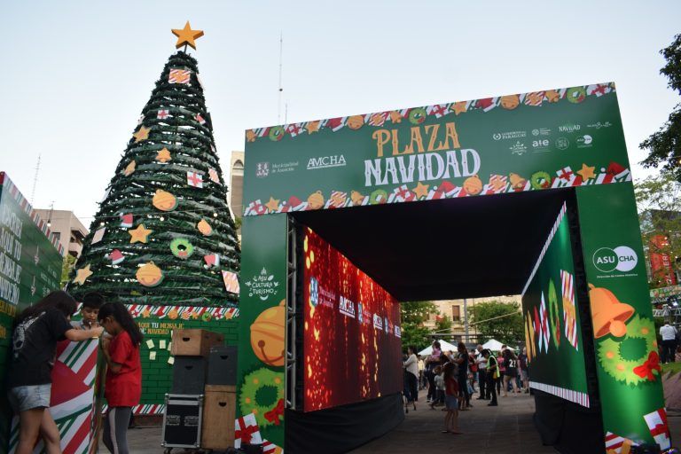 Plaza Navidad fue inaugurada en la Plaza de la Democracia, que estará hasta este viernes 22 de diciembre