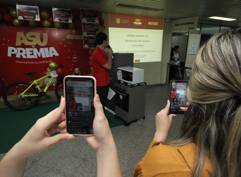 Contribuyentes capitalinos que están al día con sus tributos fueron premiados por el Municipio