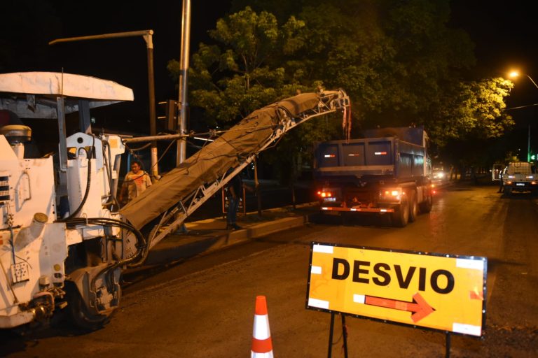 La Municipalidad de Asunción y la ESSAP unidos en un proyecto común para solucionar los baches de Asunción, existen 1100 caños rotos que reparar