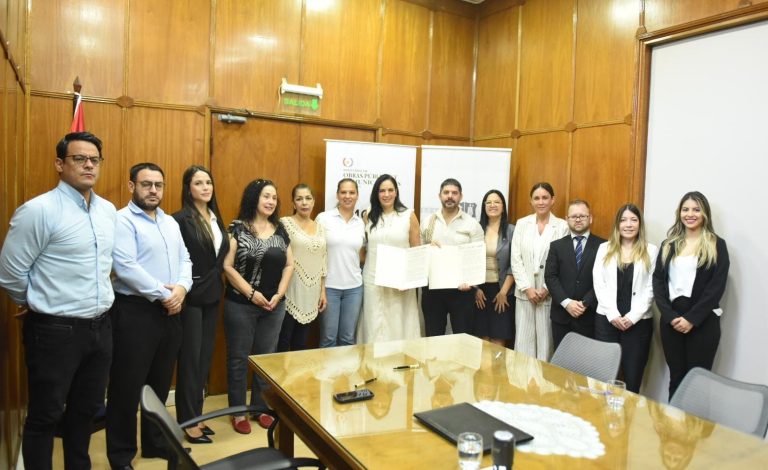 Un anhelo de más de 30 años de los  bañadenses del sur contar con viviendas dignas, se convierte en realidad con la firma del convenio entre la Municipalidad de Asunción y el MOPC