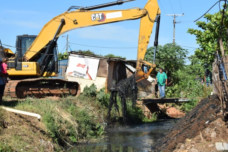 Jornadas de intensas tareas de limpieza de varias direcciones municipales en el arroyo Ferreira es vital para mantener limpias las aguas y el entorno del cauce hídrico
