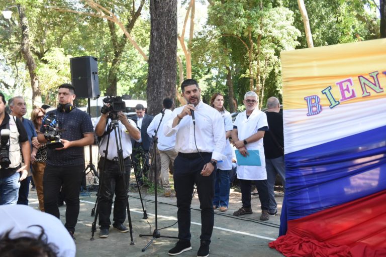 Misión cumplida, luego de cien días de cabalgata jinetes uruguayos llegaron a Asunción y festejaron el centenario de  fundación de la Escuela Solar Artigas en medio de afecto y cordialidad del pueblo paraguayo