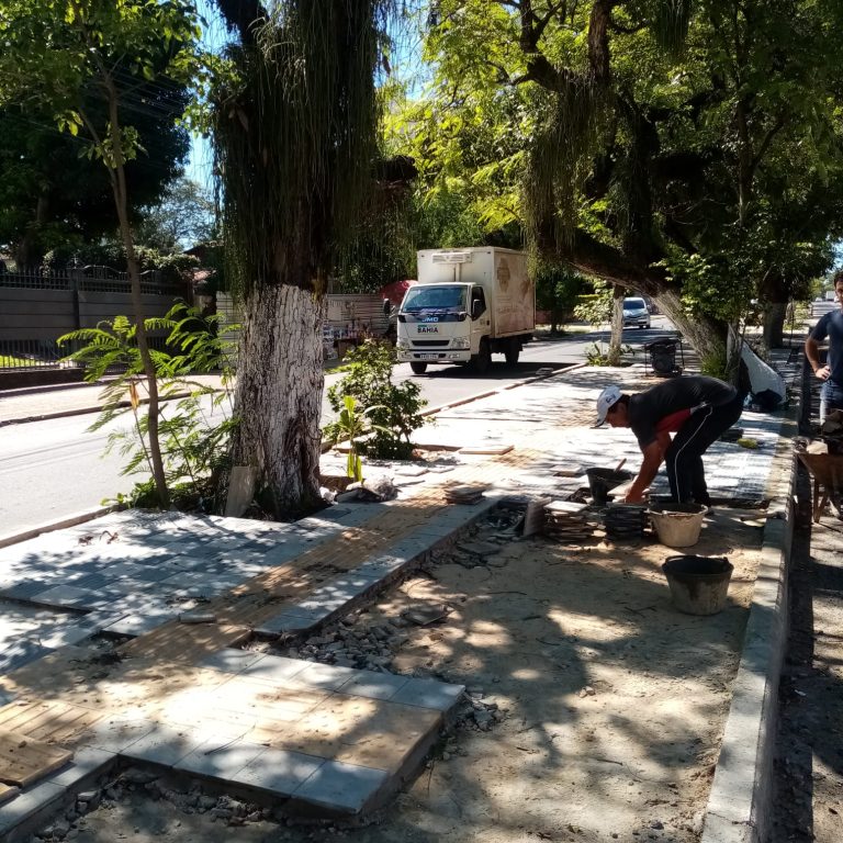 Municipalidad prosigue con los trabajos en el paseo central de la avenida Carlos Antonio López