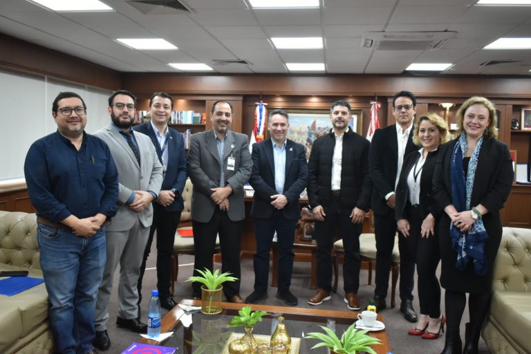 Intendente Rodríguez y viceministro de MIPYMES se reunieron para formalizar a este sector y brindarles más beneficios para su desarrollo