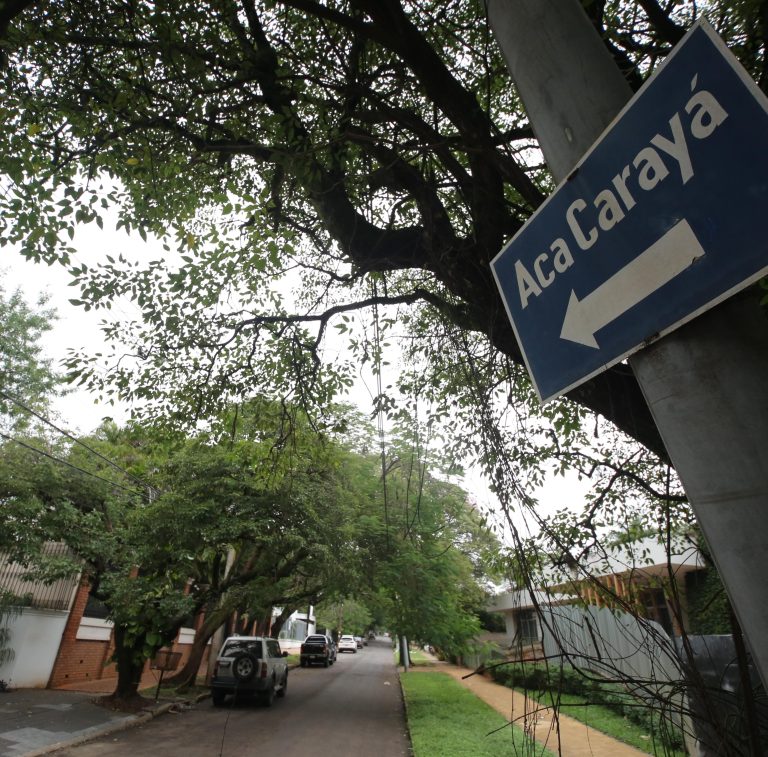 Las calles Acá Carayá y Acá Verá recuerdan los regimientos de protección presidencial, creados por don Carlos Antonio López y su hijo el Mariscal Francisco Solano López