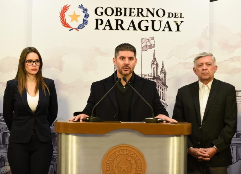 Las 37 viviendas consumidas el pasado domingo por el fuego en la Chacarita serán reconstruidas en su totalidad para el próximo viernes 30 de agosto mientras buscan soluciones definitivas al problema habitacional