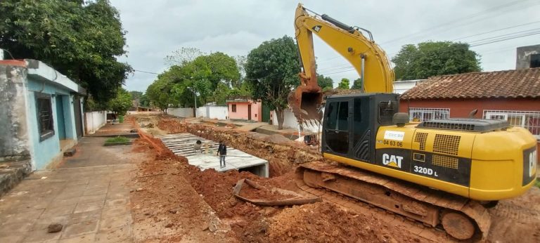 Sin cesar prosiguen los trabajos en el lote 2 del desagüe pluvial de la cuenca del arroyo Lambaré para beneficiar a la zona del barrio San Pablo