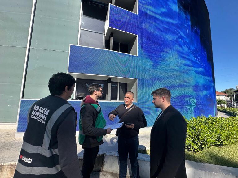 Asunción avanza en la digitalización de permisos para Cartelería