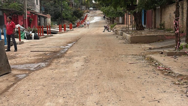 Avanzan obras de pavimento hidráulico en la zona de Cateura con un histórico cambio en la fisonomía urbana y en la calidad de vida de los vecinos