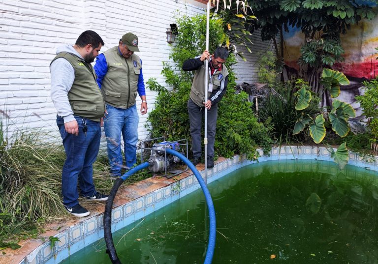 Se intensifican acciones contra focos de transmisión de dengue y chikungunya en baldíos y casas abandonadas