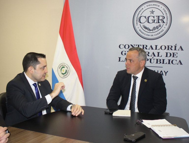 Intendente de Asunción Luis Bello se reunió con el Contralor General de la República, siendo su primera reunión oficial fuera de la sede municipal