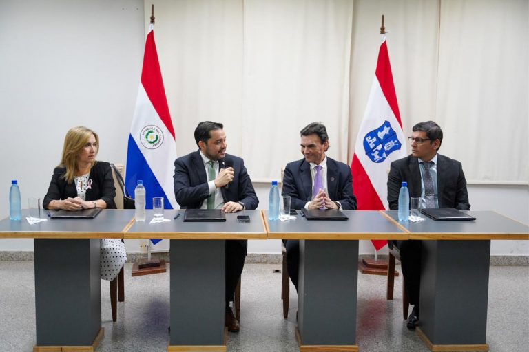 Se realizó el Corte Administrativo de la Intervención Municipal con la presencia del Intendente Luis Bello y del ex interventor Carlos Pereira 