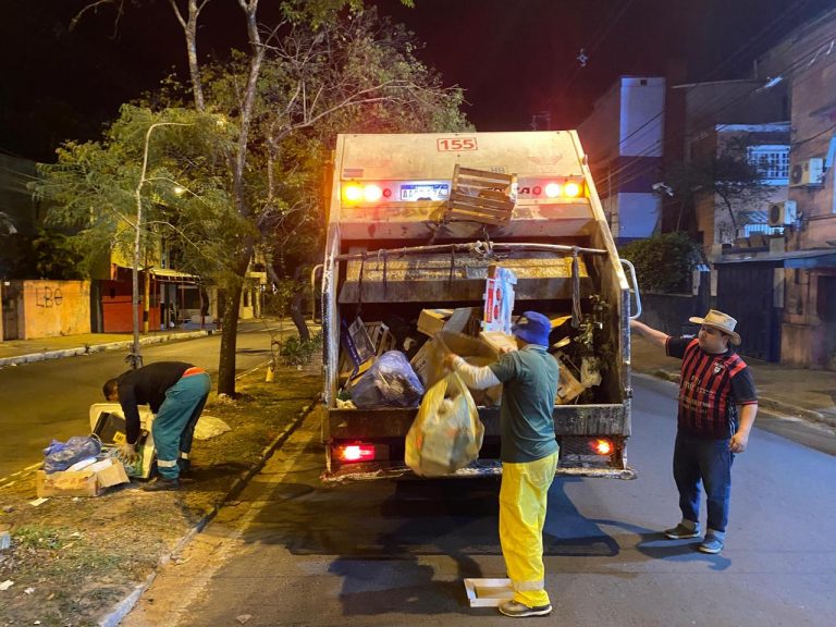 La Dirección de Servicios Urbanos intensifica sus labores en horario nocturno