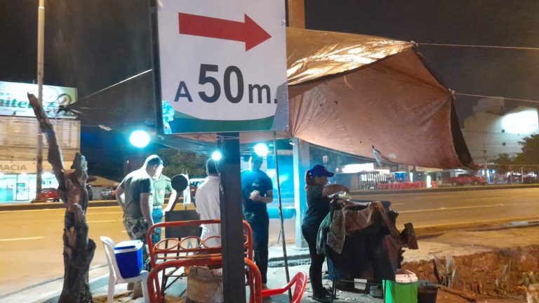 Policía Municipal de Vigilancia intensifica controles de vendedores informales en inmediaciones de instituciones educativas en Loma Pytã