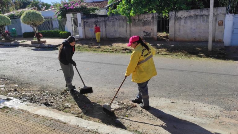 Prosiguen las jornadas de limpieza integral en los barrios San Pablo e Hipódromo