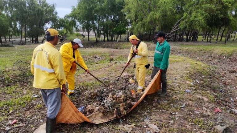 Dirección de Servicios Urbanos recupera sector de la Bahía de Asunción tras intensa semana de limpieza