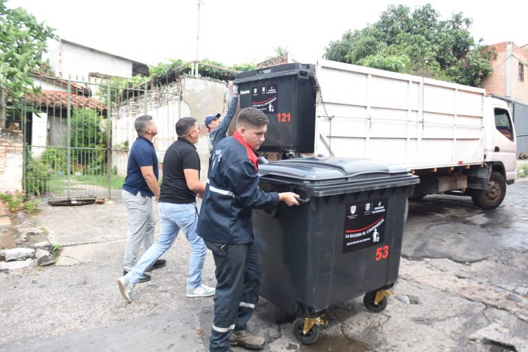 Municipalidad incorpora 150 nuevos contenedores para fortalecer la gestión de residuos en barrios vulnerables