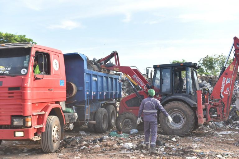 Intensa campaña de limpieza en la Costanera Norte impulsa el Gobierno de la Ciudad de Asunción