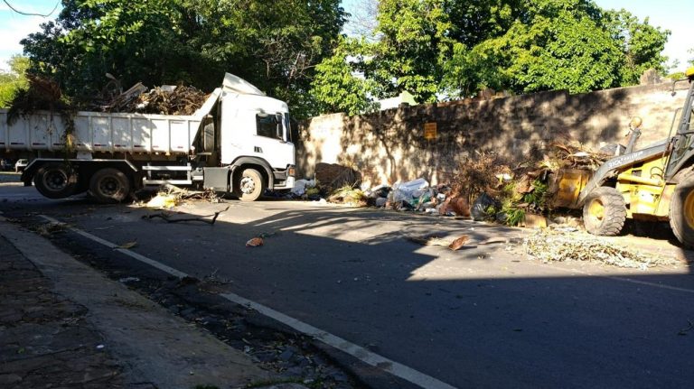 No a los vertederos clandestinos continúan los operativos de limpieza y despeje de los montículos de basura en algunas esquinas de la capital