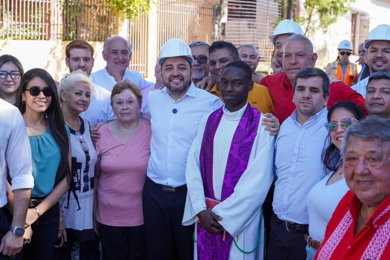 Avanza el Plan 1000 con nuevas obras de pavimentación asfáltica en el barrio San Pablo tocándole el turno a la calle Subcomisario Lorenzo Cáceres