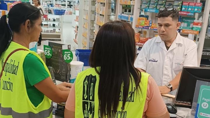 Vecinos del Centro Histórico de Asunción reciben información clara sobre el servicio de recolección de residuos