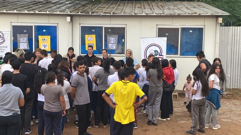 Se fortalece asistencia integral en escuelas de zonas vulnerables de los bañados ante el inicio del año lectivo
