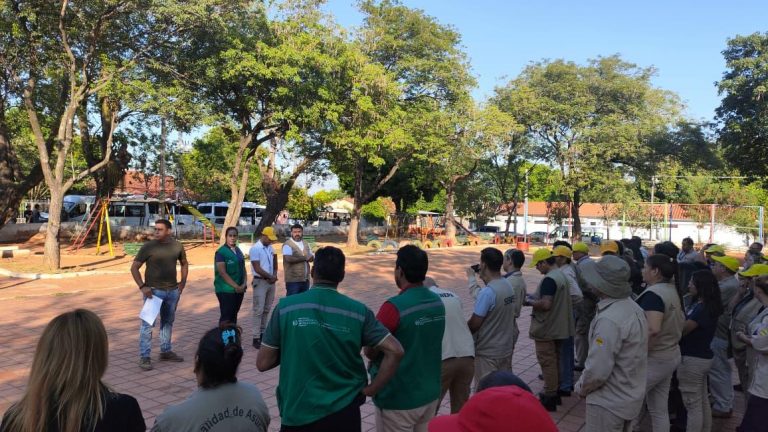 Intensifican bloqueos epidemiológicos y acciones preventivas contra el dengue y chikungunya por algo riesgo sanitario y ambiental en Asunción