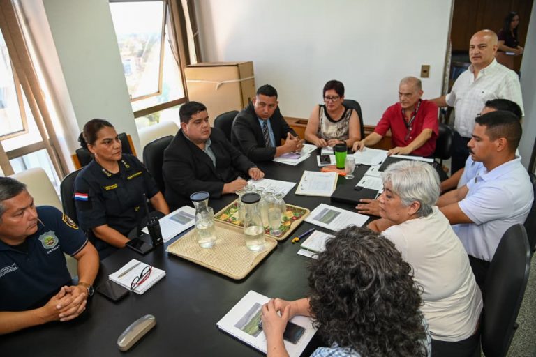Mesa de Seguridad Ambiental avanza en la elaboración de un protocolo para la protección de áreas silvestres y parques ecológicos de Asunción