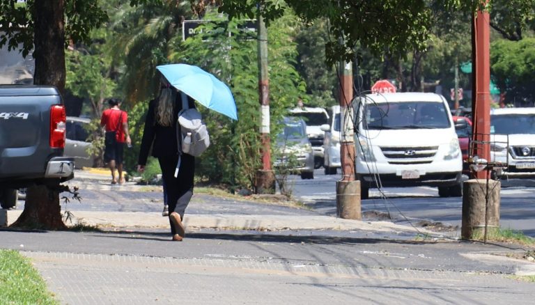 Gobierno de la Ciudad brinda recomendaciones para combatir las altas temperaturas en Asunción y prevenir sus consecuencias en la salud de las personas