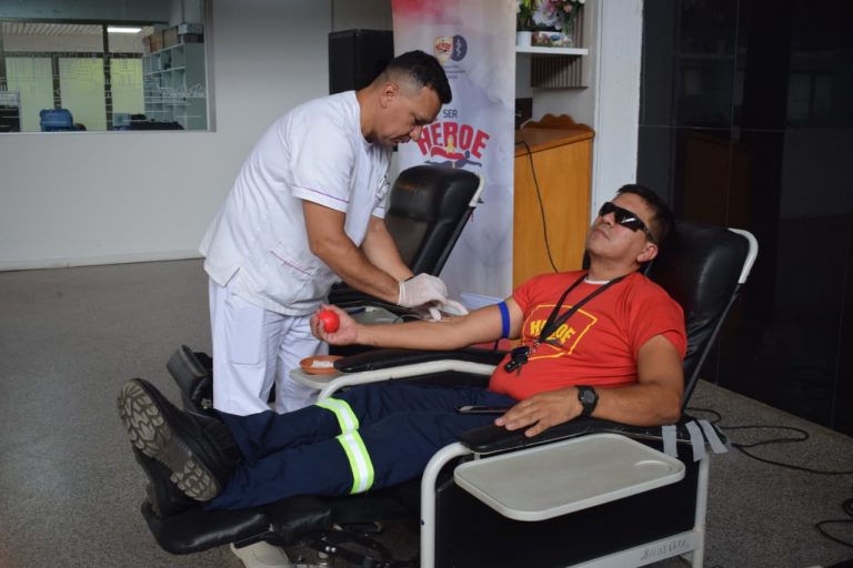 En el marco de la campaña “Ser Héroe Está en la Sangre,” se realizó la 12ª jornada de donación en el Palacete Municipal para niños con problemas oncológicos del Hospital de Clínicas
