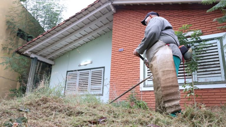 Operativo de intervención y limpieza se llevó a cabo en propiedad insalubre ubicada en el barrio Las Mercedes