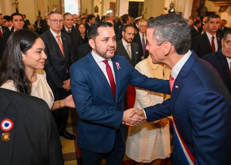 Intendente Luis Bello participó del Solemne Tedeum y de las actividades oficiales por el 215° Aniversario de la Independencia Nacional