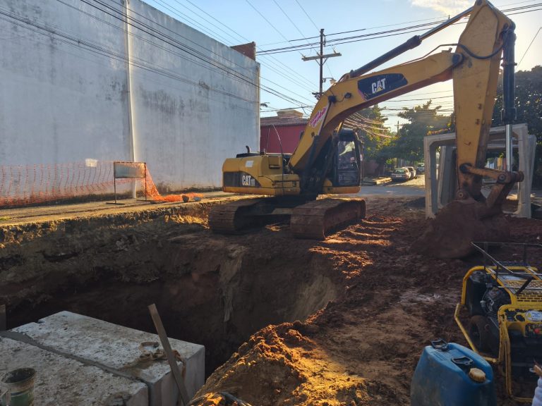 Avanzan las obras de desagüe pluvial en la cuenca del arroyo Lambaré para beneficio de miles de familias capitalinas
