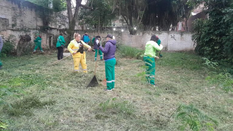 La Dirección de Servicios Urbanos desactivó un posible foco de criadero del Aedes aegypti en el barrio Mburicaó