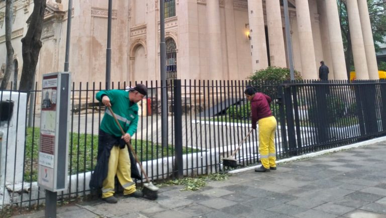 Servicios Urbanos despliega operativo especial de limpieza para garantizar una fiesta albirroja impecable